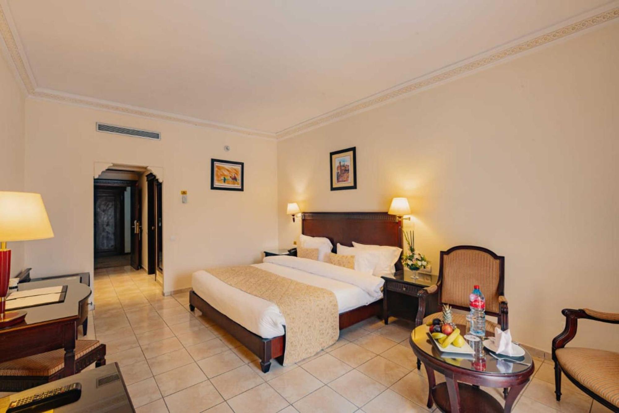 Grand Mogador Agdal & Spa Marakeş Dış mekan fotoğraf A room at the hotel